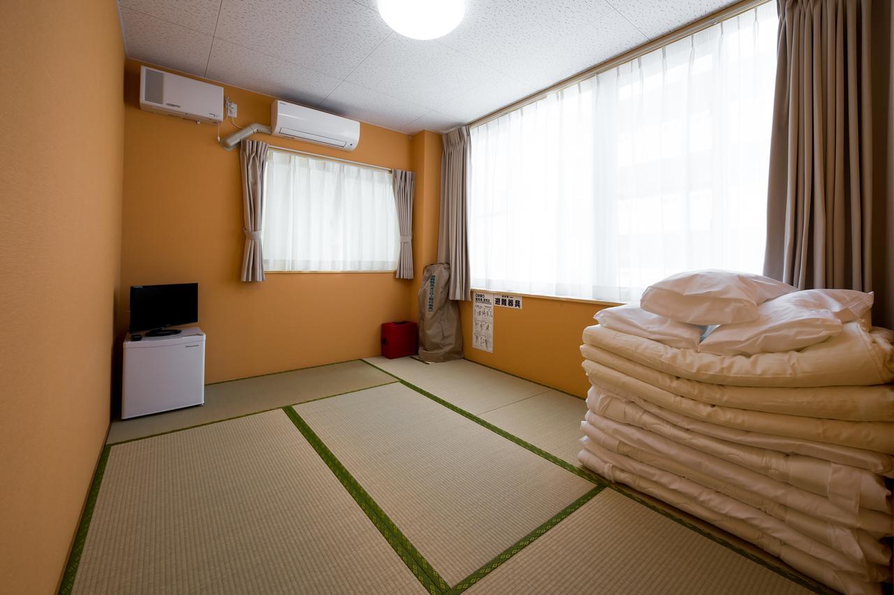 Guest House Yutaka Наха Екстериор снимка